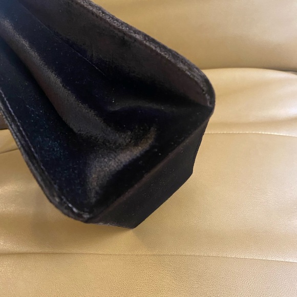 SOLD - 🌰Rare Vintage CHANEL Brown Velvet Bag - Picture 8 of 8